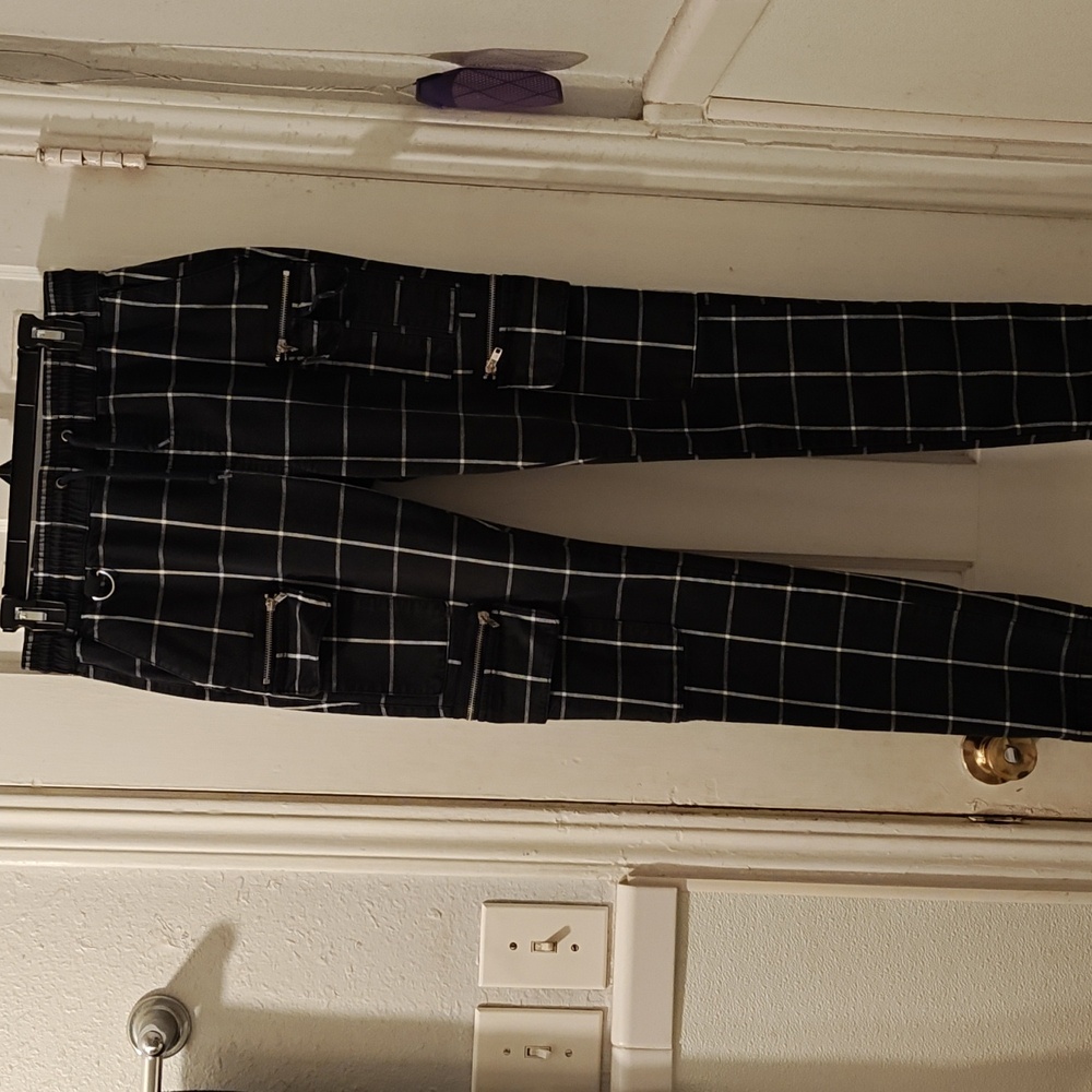 Hot Topic Black & White Plaid Men's Unisex Cargo Pants Medium